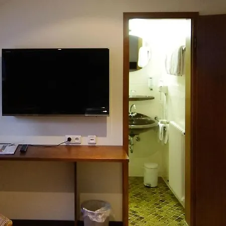 Lindenhof فندق 3*