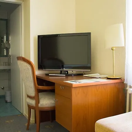 فندق Lindenhof 3*